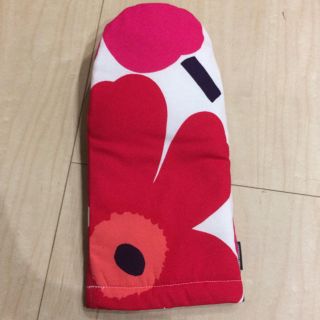 マリメッコ(marimekko)の☆まさ様専用☆  マリメッコ  ミトン(収納/キッチン雑貨)