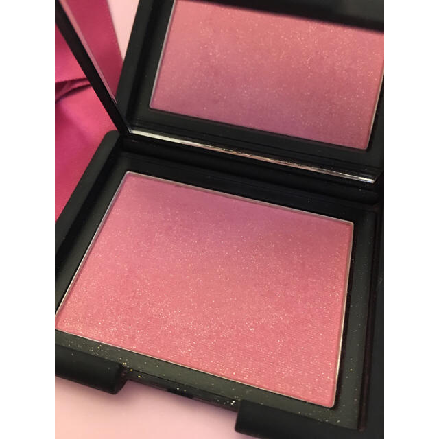 NARS(ナーズ)のお値下げ中♡NARS♡ブラッシュ4023 コスメ/美容のベースメイク/化粧品(チーク)の商品写真