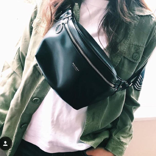 即完売品！MOUSSY waist&shoulder BAG！ボディバッグsly