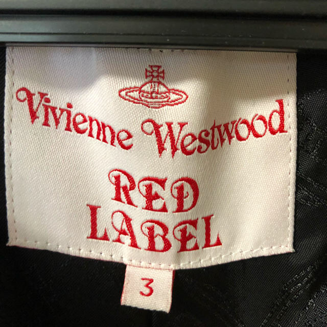 Vivienne Westwood(ヴィヴィアンウエストウッド)のVivienne Westwood コート レディースのジャケット/アウター(ロングコート)の商品写真