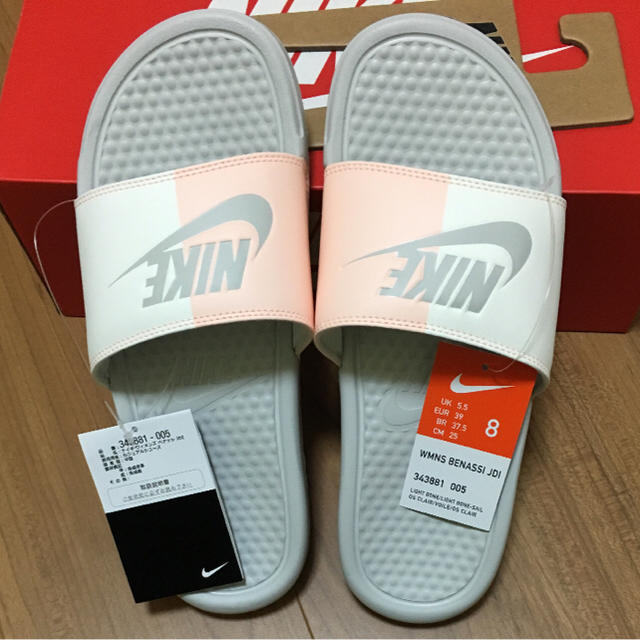 NIKE(ナイキ)の☆新品☆NIKE WMNS ベナッシ ピンク ホワイト 25cm レディースの靴/シューズ(サンダル)の商品写真