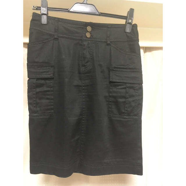 VICKY(ビッキー)のV I CK Y黒スカート レディースのスカート(ひざ丈スカート)の商品写真