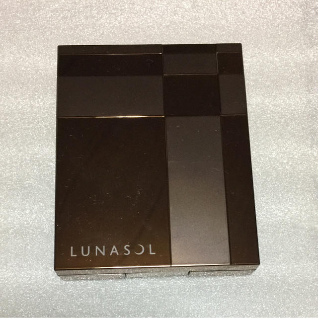 LUNASOL(ルナソル)のみるきー様専用 コスメ/美容のベースメイク/化粧品(アイシャドウ)の商品写真