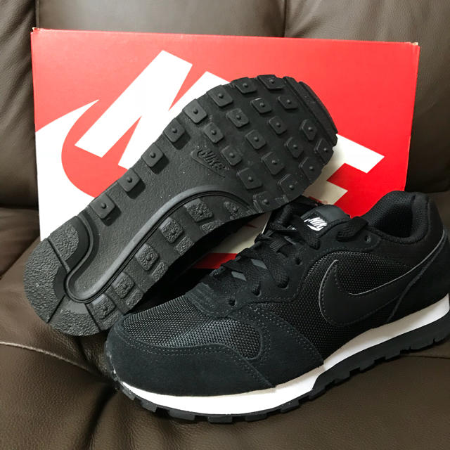 Nike Nike ナイキ レディース スニーカー 黒白 23 5cm Mdランナーの通販 By Da Bomber S Shop ナイキならラクマ Nike Nike ナイキ レディース スニーカー 黒白 23 5cm Mdランナーの通販 By Da Bomber S Shop ナイキならラクマ