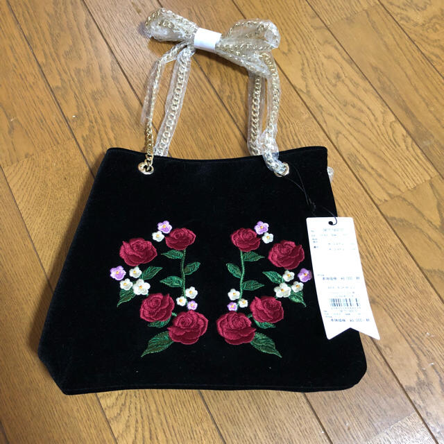 jouetie(ジュエティ)のジュエティ 薔薇刺繍 ショルダーバッグ レディースのバッグ(ショルダーバッグ)の商品写真