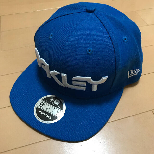 Oakley(オークリー)のロト様専用！Oakley × newera スナップバック キャップ メンズの帽子(キャップ)の商品写真