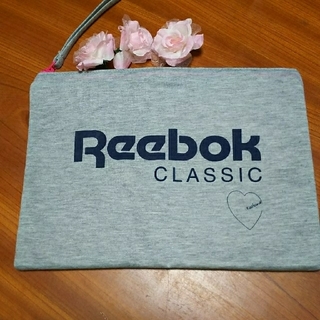 リーボック(Reebok)のReebok CLASSIC  クラッチバック(クラッチバッグ)