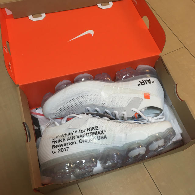 国内正規 NIKE OFF WHITE VAPORMAX ヴェイパーマックス靴/シューズ