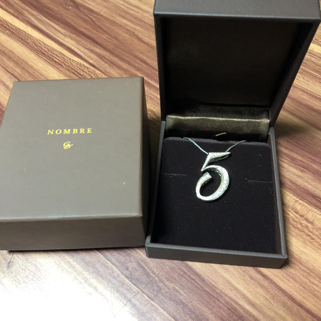 2022人気の NOMBRE ノンブルネックレストップ ネックレス