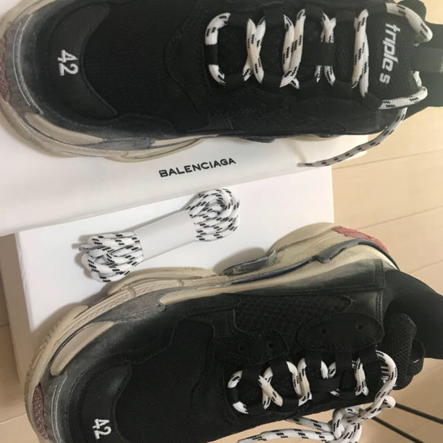 balenciaga triple s 42 black red メンズの靴/シューズ(スニーカー)の商品写真