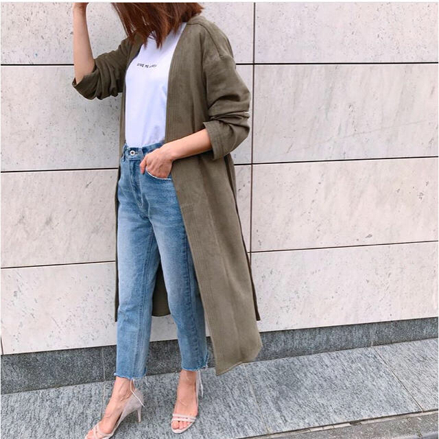 moussy(マウジー)のSLIM STRAIGHT DENIM ブルー サイズ0 レディースのパンツ(デニム/ジーンズ)の商品写真