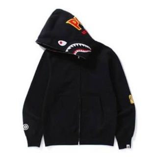 アベイシングエイプ(A BATHING APE)のA BATHING APE シャークパーカー ブラック Mサイズ(パーカー)