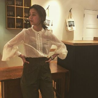 ファビアンルー(Fabiane Roux)の最終値下げ タグ付 nowos lame stripe パフスリーブ shirt(シャツ/ブラウス(長袖/七分))