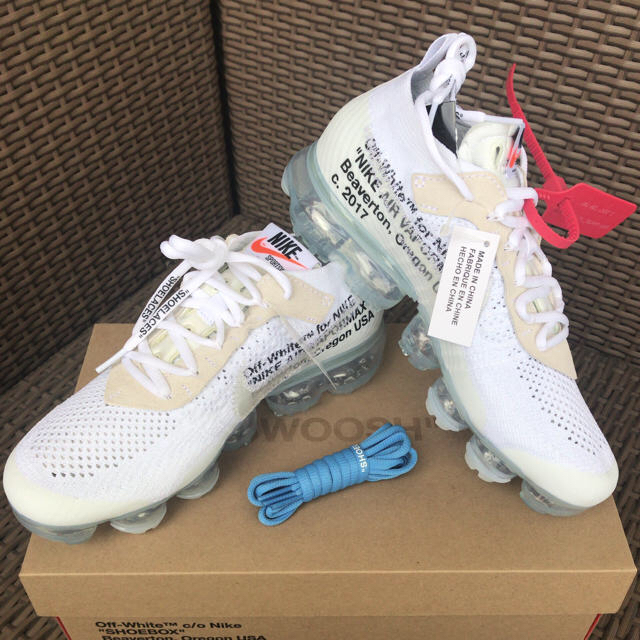 NIKE AIR VAPORMAX × OFF WHITEスニーカー