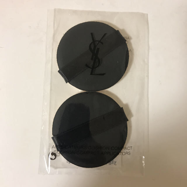 Yves Saint Laurent Beaute(イヴサンローランボーテ)の新品未開封YSL♡アンクルドポー ルクッション スポンジ コスメ/美容のベースメイク/化粧品(その他)の商品写真