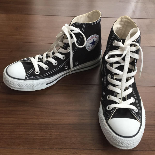 CONVERSE(コンバース)のぬっきー様☆美品☆コンバース ハイカット23㎝ レディースの靴/シューズ(スニーカー)の商品写真