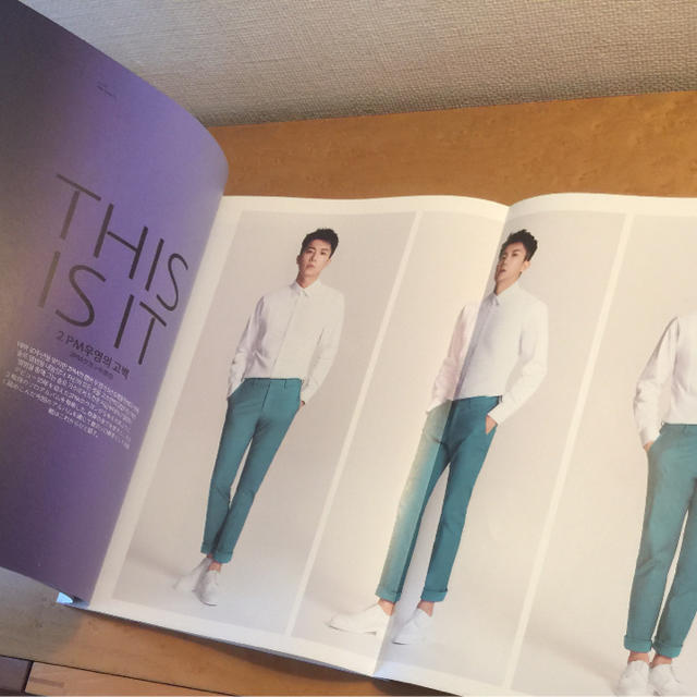 2PM ウヨン ロッテ免税店 雑誌 エンタメ/ホビーのタレントグッズ(アイドルグッズ)の商品写真