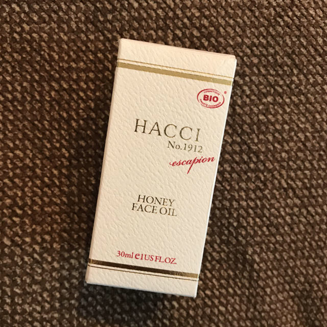 HACCI(ハッチ)の値下げ★新品★HACCI フェイシャルオイル エスケーピオン 30ml コスメ/美容のスキンケア/基礎化粧品(フェイスオイル/バーム)の商品写真