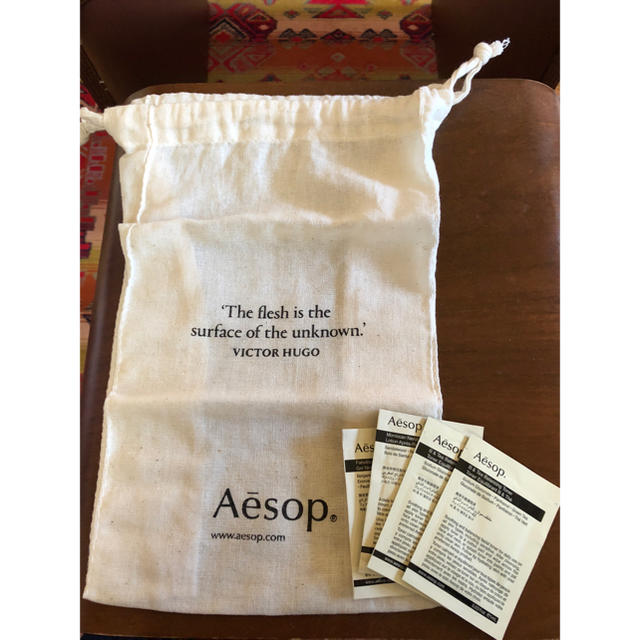 Aesop(イソップ)のAesop イソップ 巾着＋サンプル4包 コスメ/美容のスキンケア/基礎化粧品(その他)の商品写真