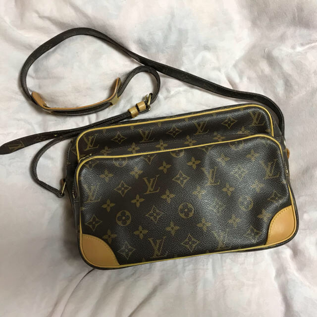 LOUIS VUITTON(ルイヴィトン)のルイヴィトン☆ナイル レディースのバッグ(ショルダーバッグ)の商品写真