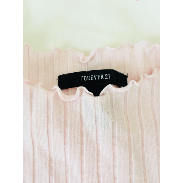 FOREVER 21(フォーエバートゥエンティーワン)のForever21 Tシャツ レディースのトップス(Tシャツ(半袖/袖なし))の商品写真