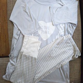 妊婦授乳口付上下セット　未使用　長めの半袖　ブルーグレー　Lサイズ　伸縮あり(マタニティパジャマ)