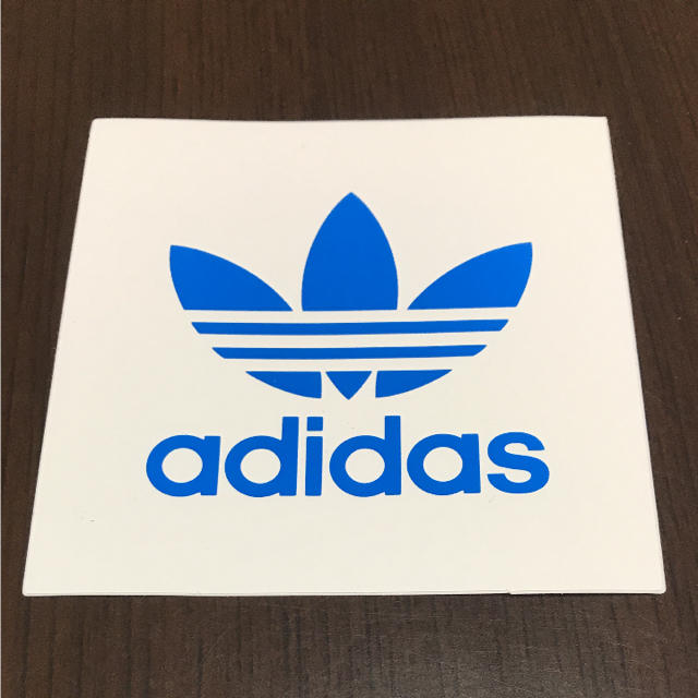 adidas(アディダス)の【縦7.5cm横7.5cm】 adidas ステッカー 自動車/バイクのバイク(ステッカー)の商品写真