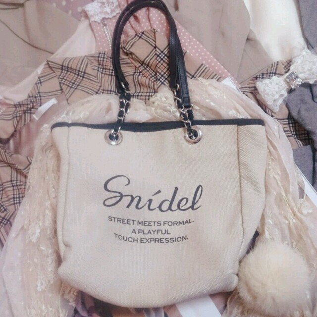 SNIDEL(スナイデル)の秋冬snidel16点＋ｻｰﾋﾞｽ♪` レディースのレディース その他(セット/コーデ)の商品写真