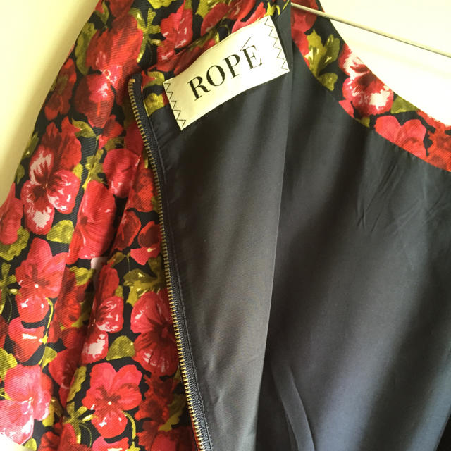 ROPE’(ロペ)のRope 花柄 ワンピース 結婚式 レディースのワンピース(ひざ丈ワンピース)の商品写真