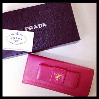 プラダ(PRADA)のサフィアーノリボン(財布)