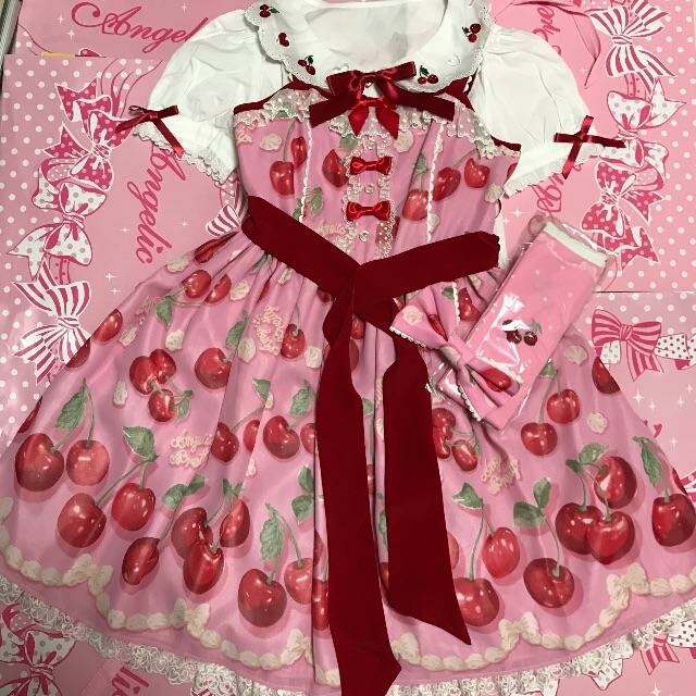 Creamy Cherryジャンパースカート+バレッタ