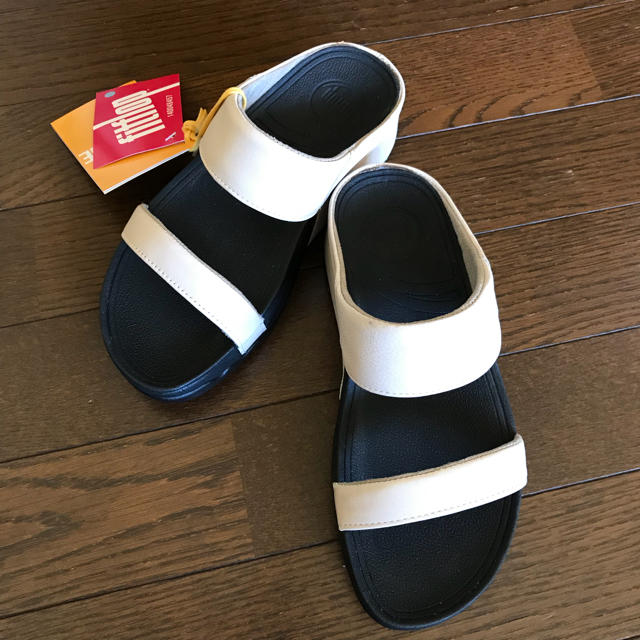 fitflop(フィットフロップ)の【最終価格】新品‼️フィットフロップ☆サンダル  US５ レディースの靴/シューズ(サンダル)の商品写真