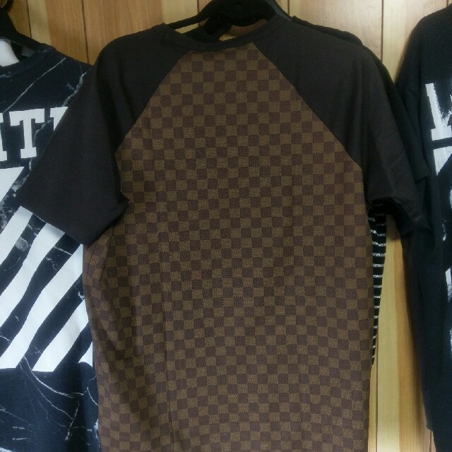 LOUIS VUITTON(ルイヴィトン)の新品 ルイヴィトン ダミエ柄 Tシャツ Supreme Y-3 クロムハーツ メンズのトップス(Tシャツ/カットソー(半袖/袖なし))の商品写真