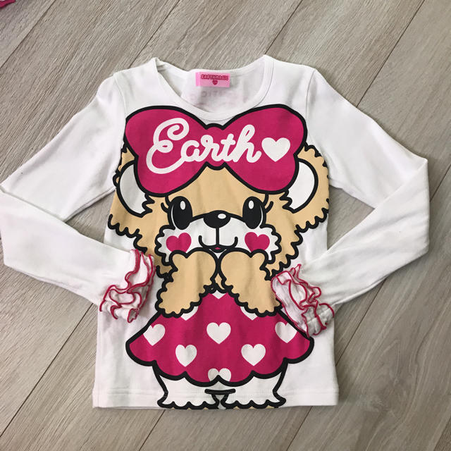 EARTHMAGIC(アースマジック)の130 ロンT キッズ/ベビー/マタニティのキッズ服女の子用(90cm~)(Tシャツ/カットソー)の商品写真