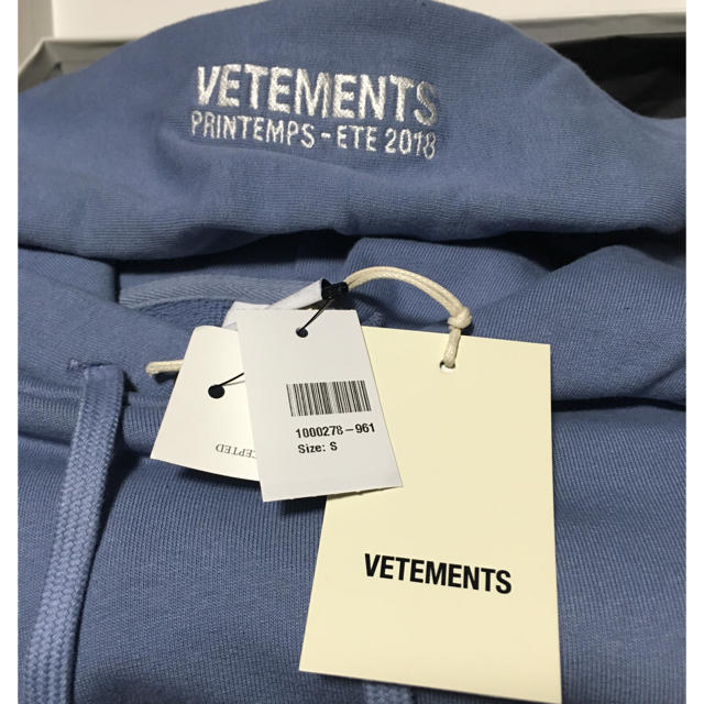 VETEMENTS ユニコーン　パーカー