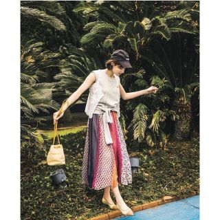 Ungrid(スカート ・ レッド/赤色系)のフリマアイテム一覧 Ungrid(スカート ・ レッド/赤色系)のフリマアイテム一覧