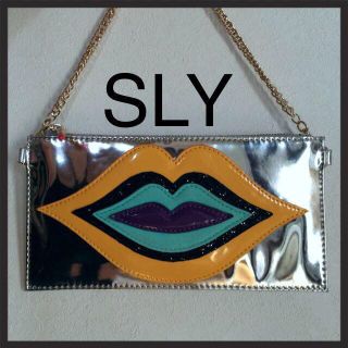 スライ(SLY)のSLY kiss Lip BAG💋(クラッチバッグ)