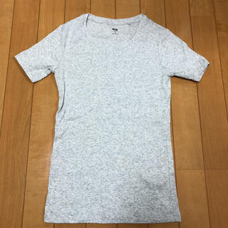 ユニクロ(UNIQLO)のユニクロ Tシャツ グレー(Tシャツ(半袖/袖なし))