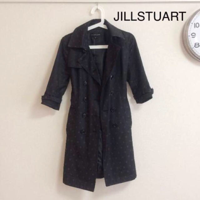 JILL by JILLSTUART(ジルバイジルスチュアート)のジルスチュアート 紺色トレンチコート レディースのジャケット/アウター(トレンチコート)の商品写真