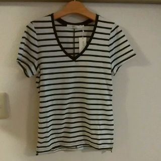 アズールバイマウジー(AZUL by moussy)の新品　アズールバイマウジー　ボーダー　Tシャツ　トップス　マウジー　moussy(Tシャツ(半袖/袖なし))