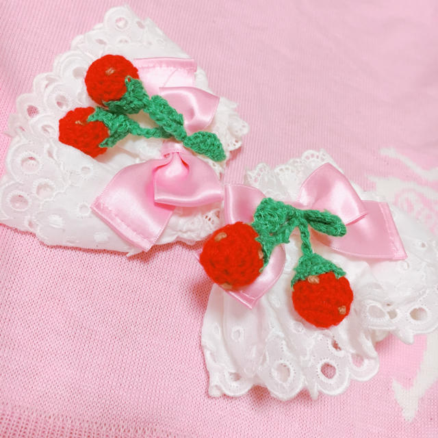 Angelic Pretty(アンジェリックプリティー)のAngelic Pretty Berry🍓お袖止め ピンク レディースのアクセサリー(その他)の商品写真