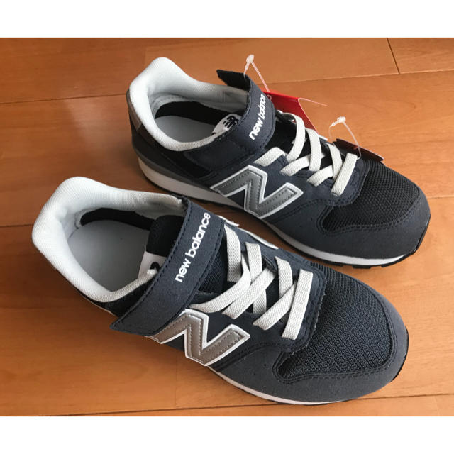 New Balance(ニューバランス)のニューバランス  KV996   22cm   ネイビー  新品 キッズ/ベビー/マタニティのキッズ靴/シューズ(15cm~)(スニーカー)の商品写真