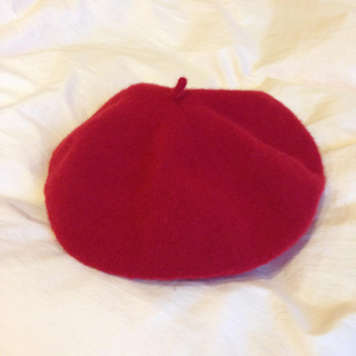 スピンズ(SPINNS)のベレー帽（赤）(ハンチング/ベレー帽)
