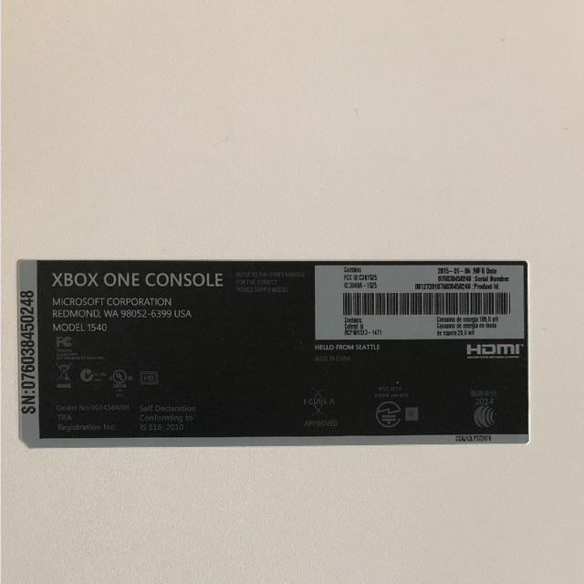 Xbox(エックスボックス)のXBOX ONE 本体 ホワイト 箱無し 台湾版 エンタメ/ホビーのゲームソフト/ゲーム機本体(家庭用ゲーム機本体)の商品写真
