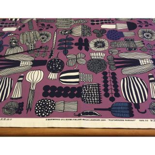 マリメッコ(marimekko)の【廃盤色】マリメッコ プータルフリンパルハート パープル 生地 70×50(生地/糸)