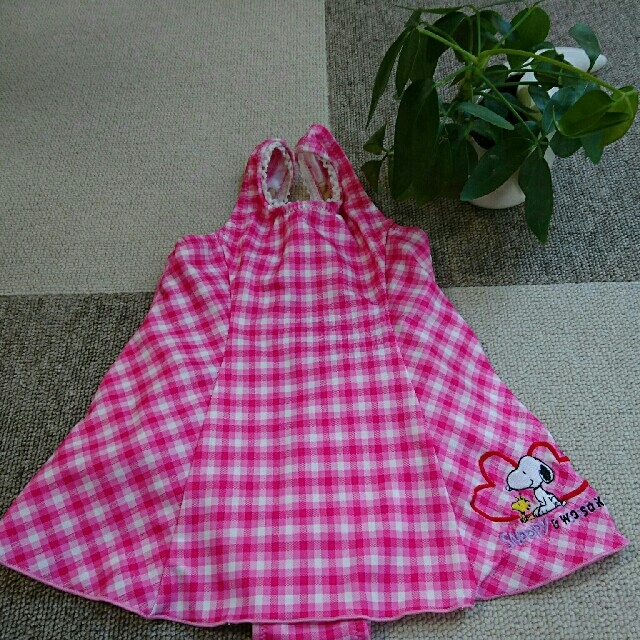 どんぐり様専用☺かわいいピンクスヌーピー水着９０サイズ キッズ/ベビー/マタニティのキッズ服女の子用(90cm~)(水着)の商品写真