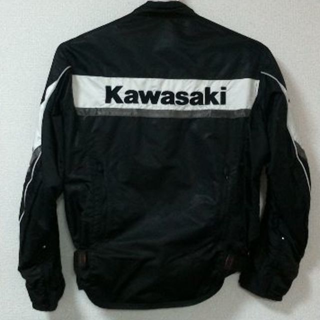 カワサキ(カワサキ)のカワサキ グラフィックエアインテイクブルゾン 自動車/バイクのバイク(装備/装具)の商品写真