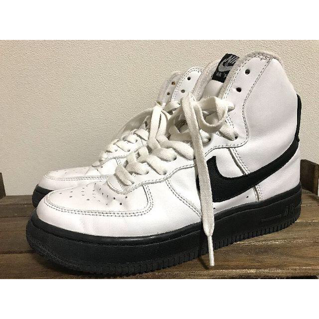 NIKE(ナイキ)のNIKE AIR FORCE 1 エアフォース 23.5cm レディースの靴/シューズ(スニーカー)の商品写真