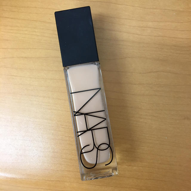 NARS(ナーズ)のNARS ナチュラルラディアントロングウェアファンデーション コスメ/美容のベースメイク/化粧品(ファンデーション)の商品写真