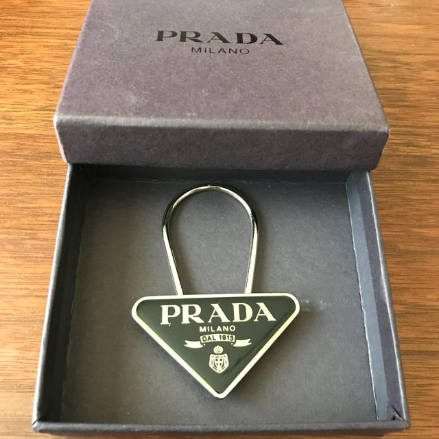 PRADA(プラダ)のPRADA キーリング レディースのファッション小物(キーホルダー)の商品写真